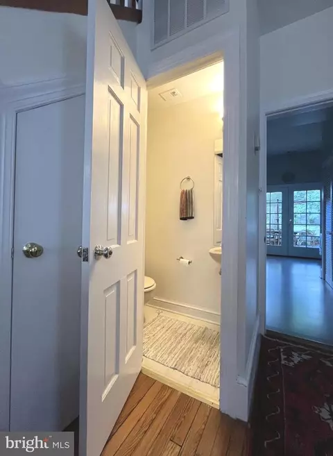 531 4th St SE, Washington, DC 20003 photo 21