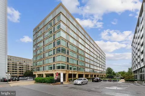 1101 3rd St SW #706, Washington, DC 20024