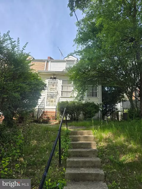 812 Division Ave NE, Washington, DC 20019