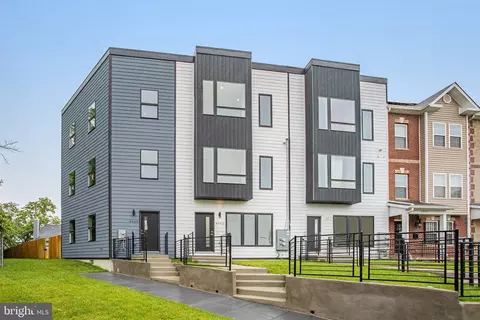 4904 D St SE, Washington, DC 20019