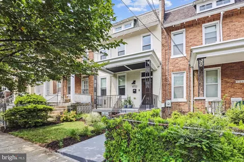 4722 9th St NW, Washington, DC 20011
