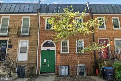 624 G St SW, Washington, DC 20024