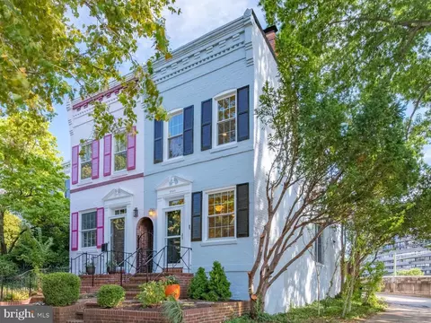 2532 I St NW, Washington, DC 20037
