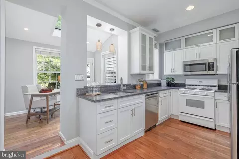 1164 5th St NE, Washington, DC 20002 photo 9