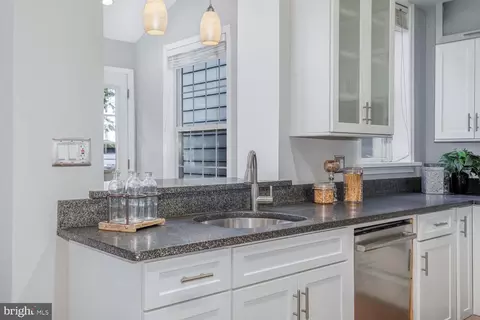 1164 5th St NE, Washington, DC 20002 photo 10