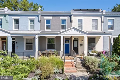 Exterior - 1618 G St SE, Washington, DC 20003 photo 8 of 9