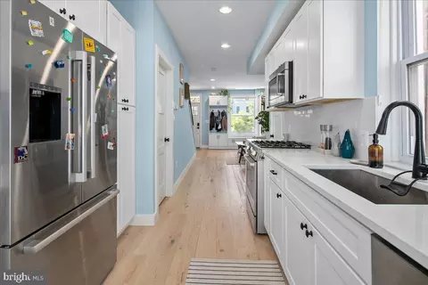 Entry Way - 1618 G St SE, Washington, DC 20003 photo 4 of 7