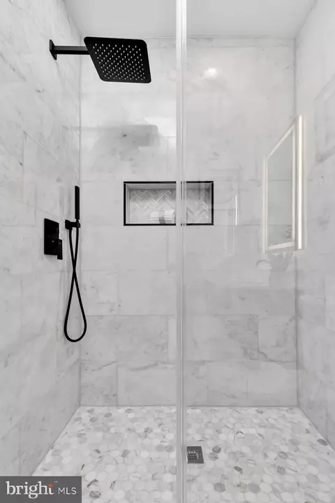 Bath - 1618 G St SE, Washington, DC 20003 photo 8 of 9