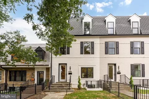 3703 Reservoir Rd NW, Washington, DC 20007