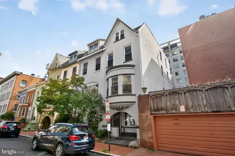 1409 Hopkins St NW, Washington, DC 20036