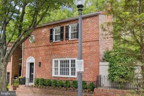 1244 28th St NW, Washington, DC 20007