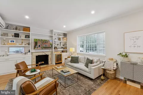1244 28th St NW, Washington, DC 20007 photo 2