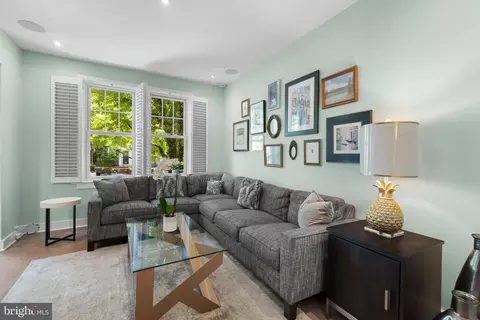 2036 37th St NW, Washington, DC 20007 photo 15