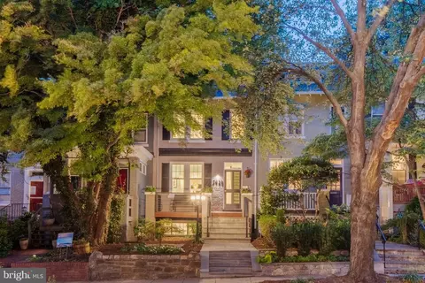 2036 37th St NW, Washington, DC 20007