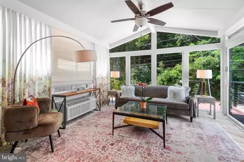 2036 37th St NW, Washington, DC 20007 photo 28