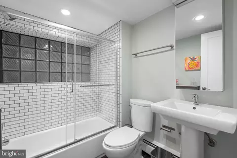 2036 37th St NW, Washington, DC 20007 photo 50