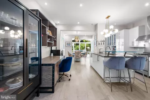 2036 37th St NW, Washington, DC 20007 photo 18
