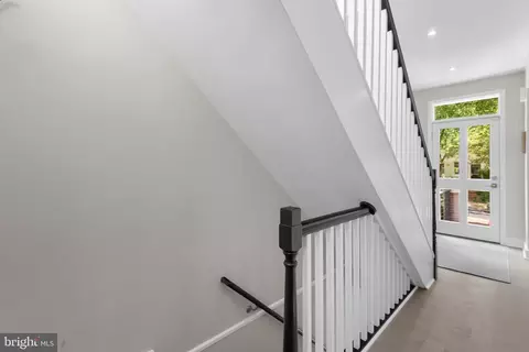 2036 37th St NW, Washington, DC 20007 photo 46