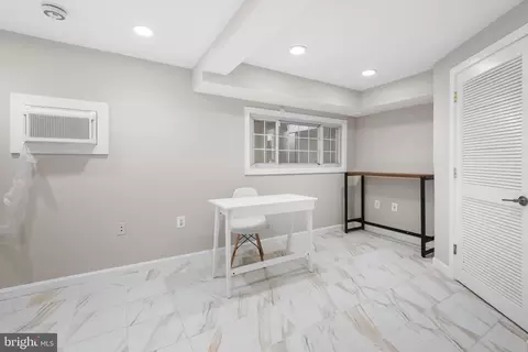 2036 37th St NW, Washington, DC 20007 photo 47