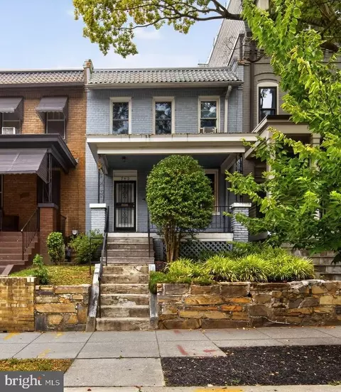 763 Kenyon St NW, Washington, DC 20010
