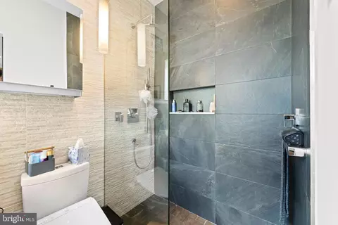 Bath - 15 Seaton Pl NE #2, Washington, DC 20002 photo 3 of 5