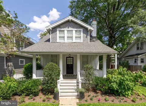 5221 42nd St NW, Washington, DC 20015