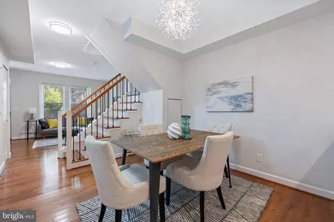 Dining - 1507 C St SE, Washington, DC 20003 photo 2 of 3