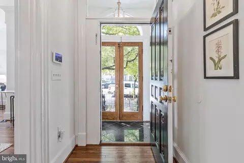 334 E Street St NE, Washington, DC 20002 photo 3