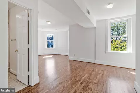 334 E Street St NE, Washington, DC 20002 photo 24