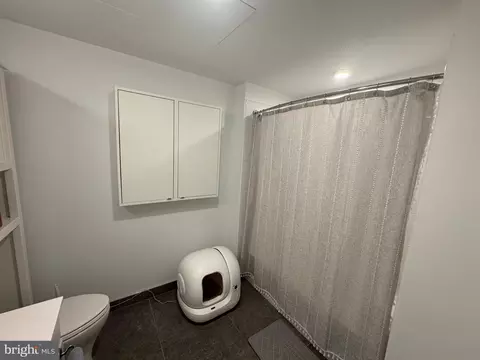 Bath - 1999 9 12 St NW #303, Washington, DC 20001 photo 2 of 2