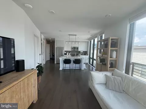1999 9 12 St NW #303, Washington, DC 20001