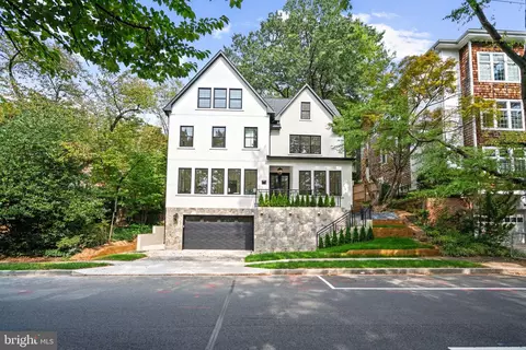 5631 Macarthur Blvd NW, Washington, DC 20016