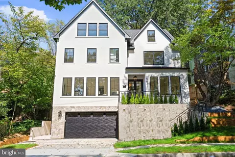 5631 Macarthur Blvd NW, Washington, DC 20016