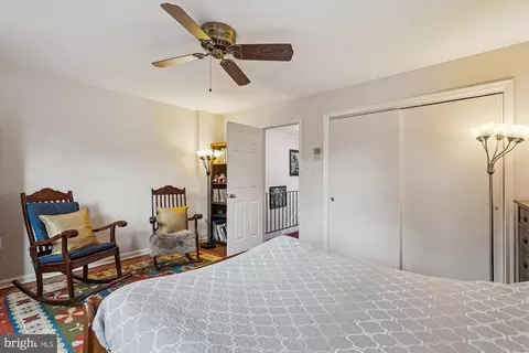 Bedroom - 1811 T St NW, Washington, DC 20009 photo 6 of 9