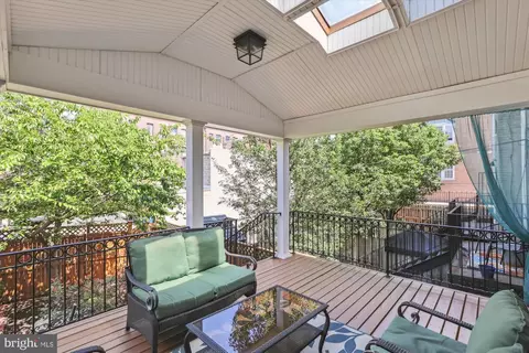 Exterior - 1811 T St NW, Washington, DC 20009 photo 7 of 20