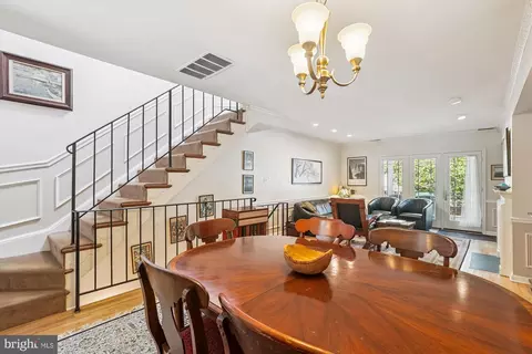 Dining - 1811 T St NW, Washington, DC 20009 photo 4 of 4