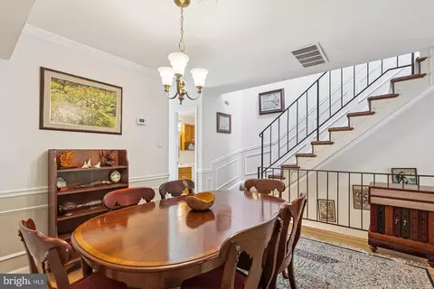 Dining - 1811 T St NW, Washington, DC 20009 photo 3 of 4