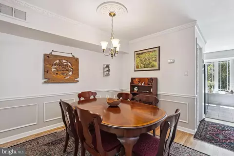 Dining - 1811 T St NW, Washington, DC 20009 photo 2 of 4