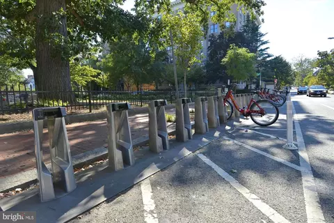Exterior - 1811 T St NW, Washington, DC 20009 photo 10 of 20