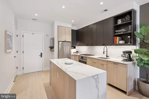 900 11th St SE #106, Washington, DC 20003 photo 9