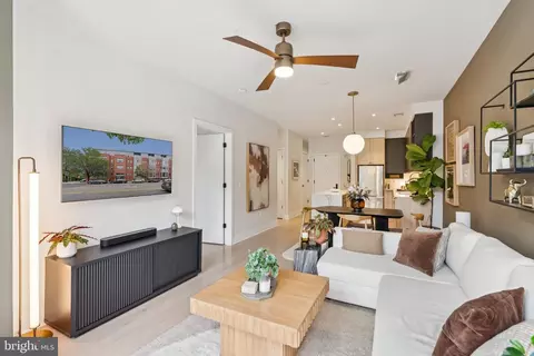 900 11th St SE #106, Washington, DC 20003 photo 4