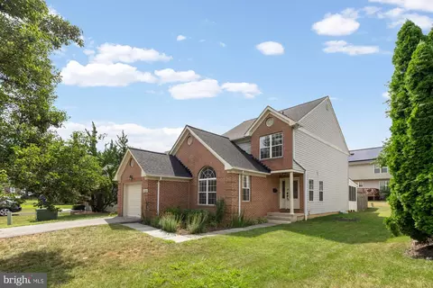1725 Douglas St NE, Washington, DC 20018