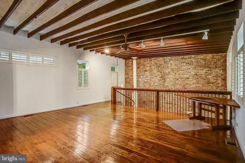 Living - 228 9th St SE, Washington, DC 20003 photo 8 of 9