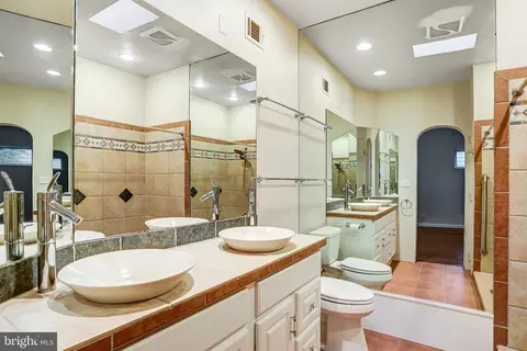 Bath - 228 9th St SE, Washington, DC 20003 photo 1 of 9