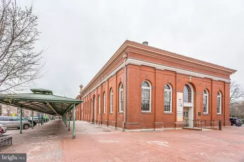 Exterior - 228 9th St SE, Washington, DC 20003 photo 14 of 16