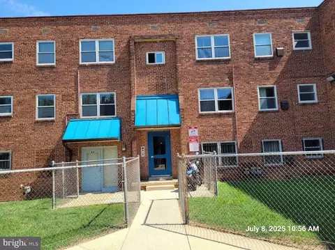 2642 Birney Pl SE #101, Washington, DC 20020