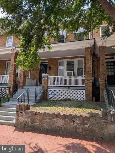 1239 U St SE, Washington, DC 20020