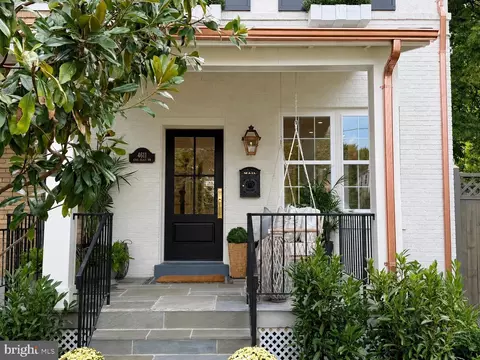4611 43rd Pl NW, Washington, DC 20016
