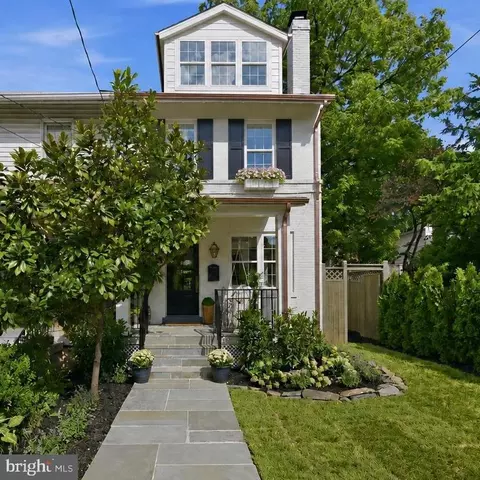 4611 43rd Pl NW, Washington, DC 20016