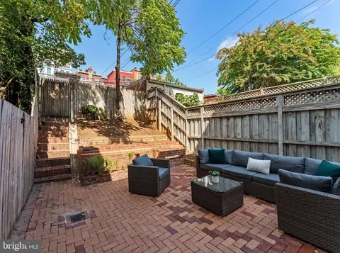 1861 California St NW #1, Washington, DC 20009